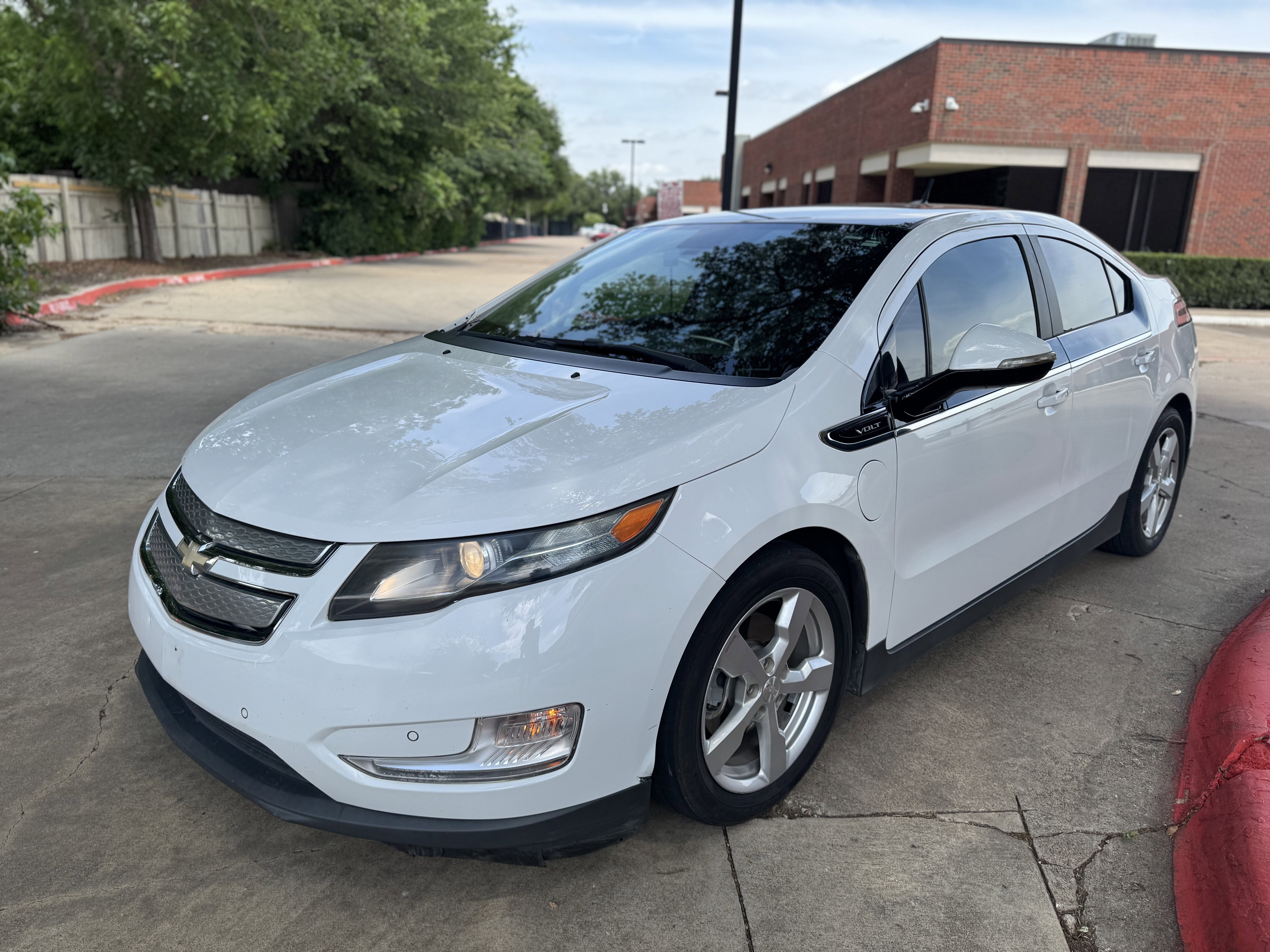 Used 2012 Chevrolet Volt FWD image 8