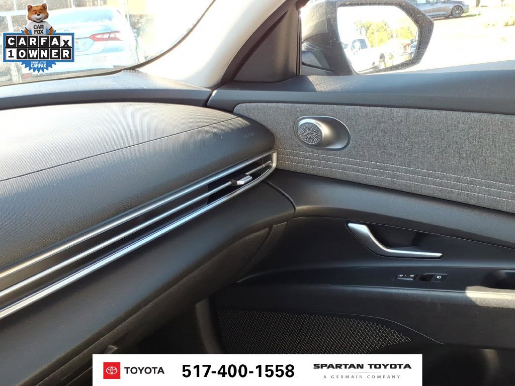 Used 2025 Hyundai Elantra Limited FWD image 23