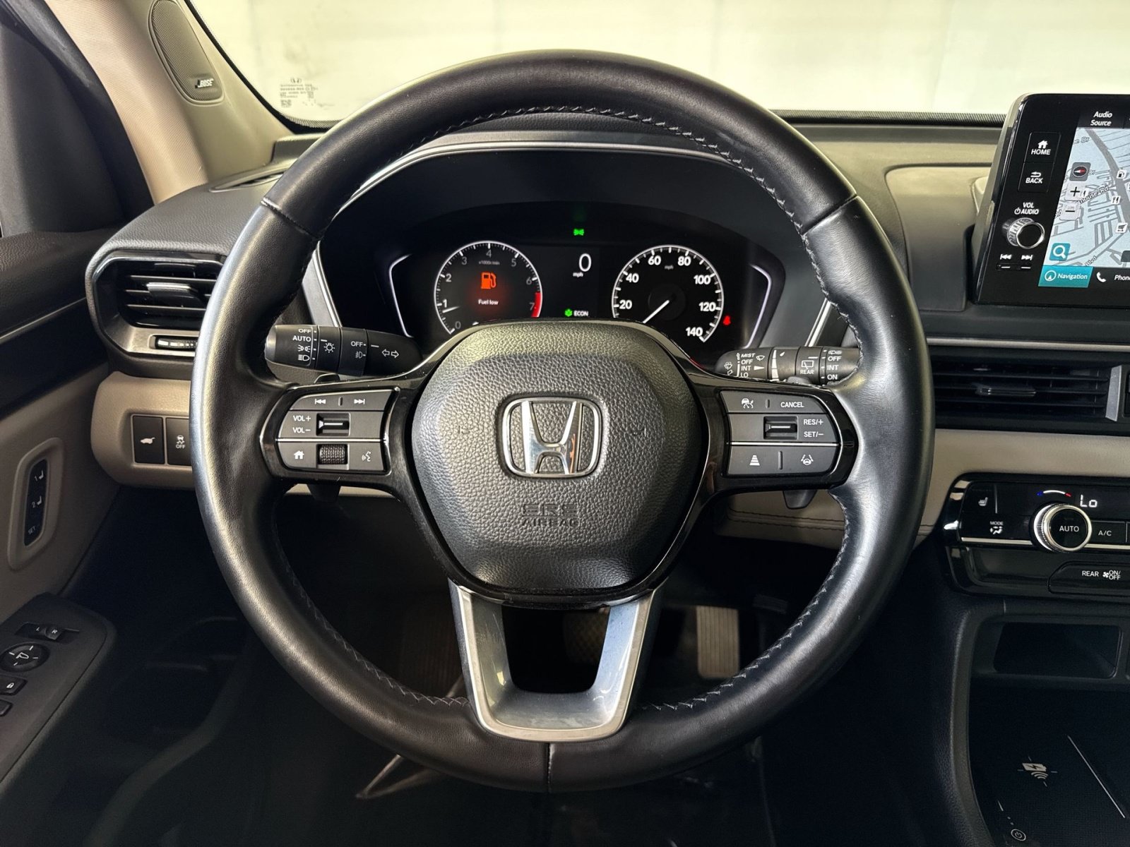 Used 2023 Honda Pilot Touring image 16