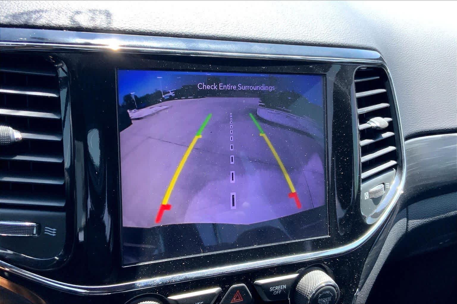 Used 2020 Jeep Grand Cherokee Altitude AWD/4WD image 28