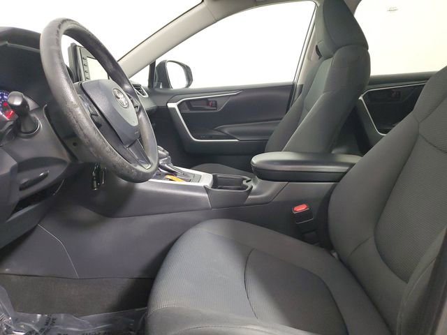 Used 2021 Toyota RAV4 LE image 17