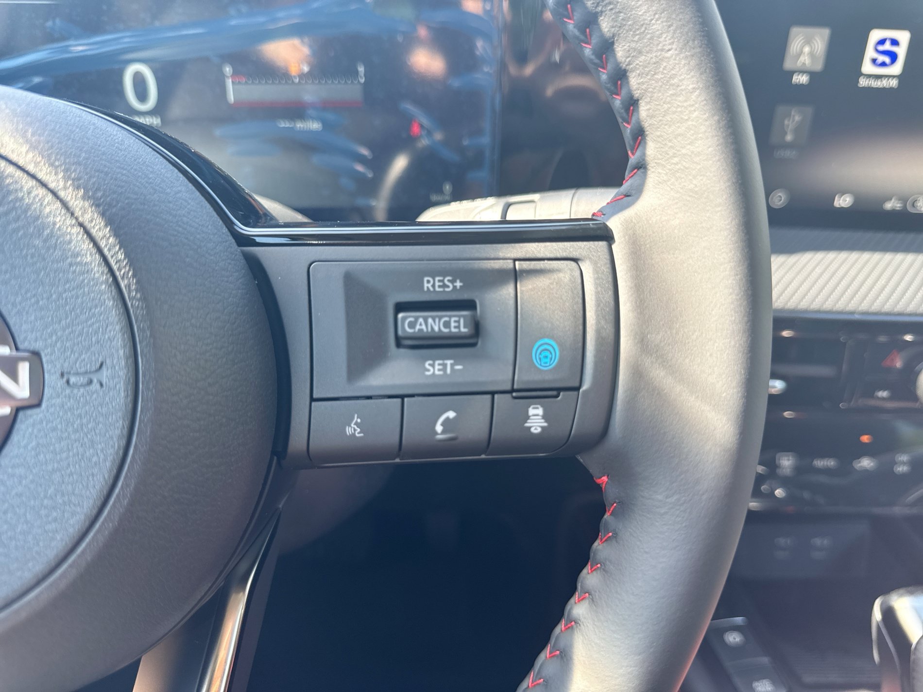 New 2026 Nissan Kicks SR w/ Cold Weather Package FWD image 25