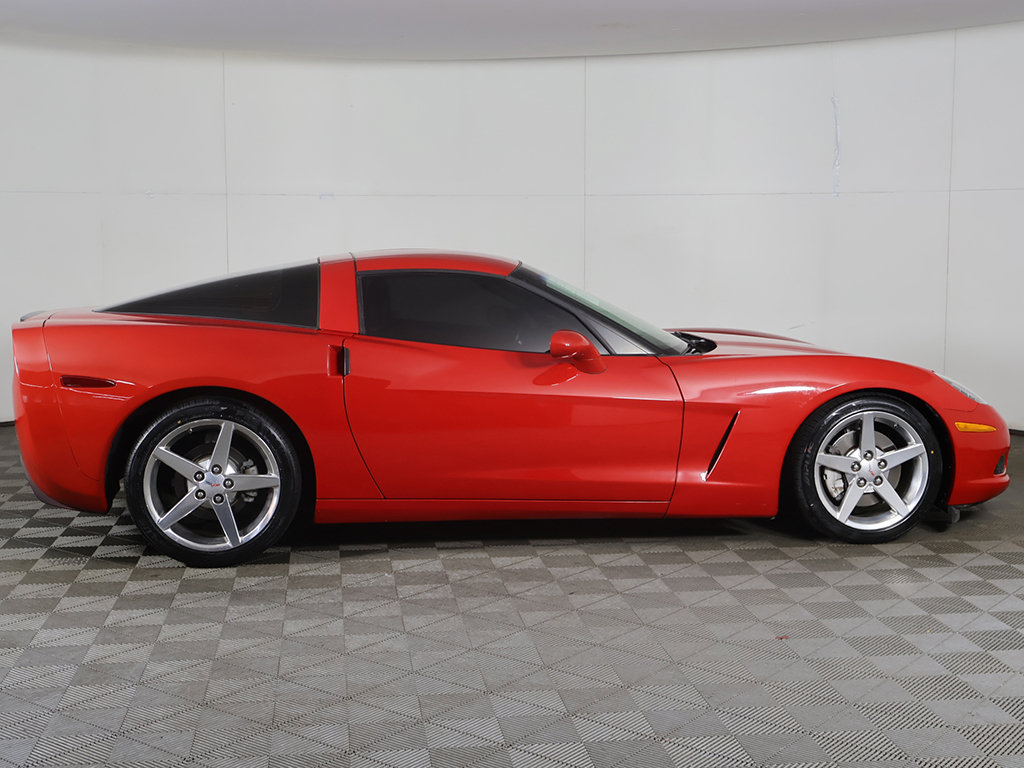 Used 2006 Chevrolet Corvette Coupe w/ Preferred Equipment Group RWD image 14