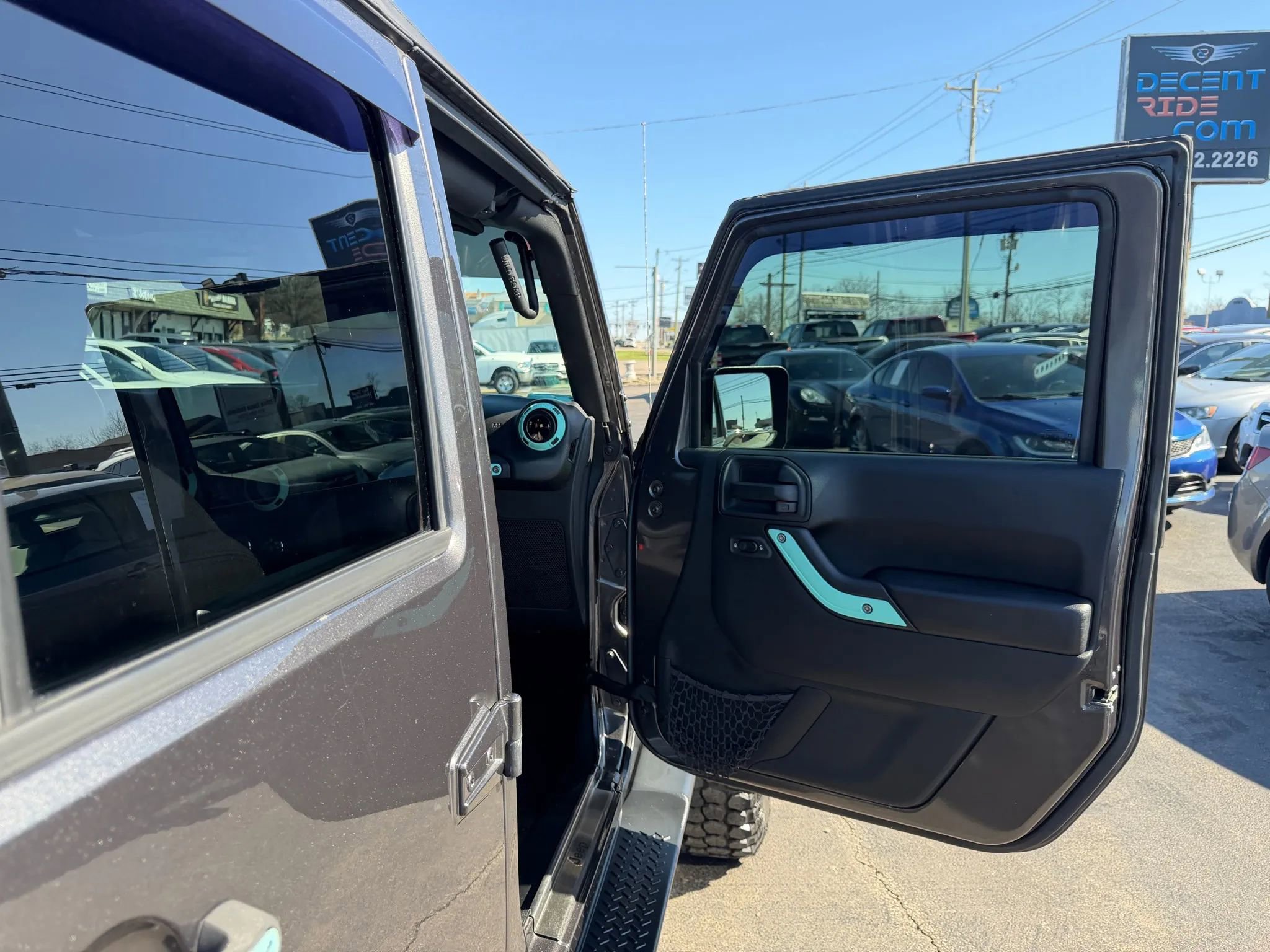 Used 2018 Jeep Wrangler Unlimited Sport S image 35