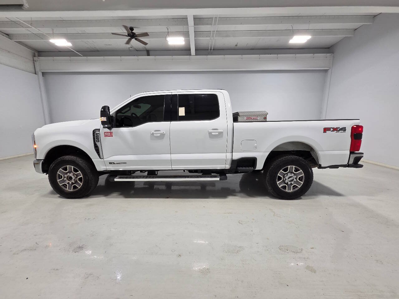 Used 2025 Ford F250 Lariat w/ FX4 Off-Road Package AWD/4WD image 6