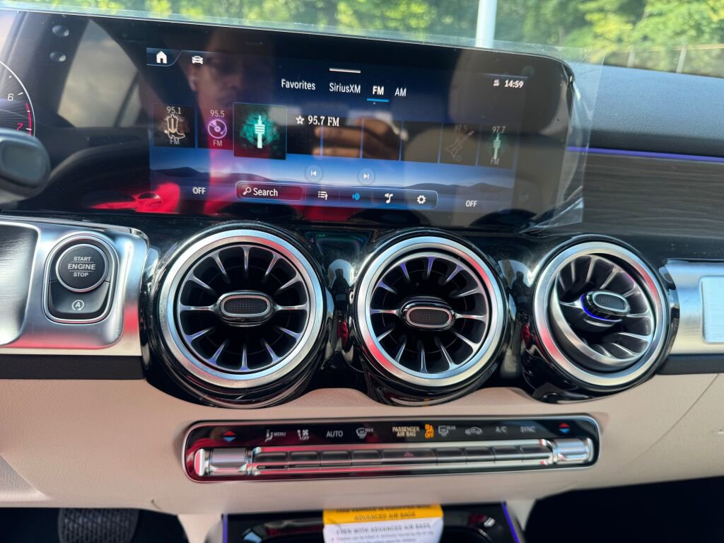 New 2026 Mercedes-Benz GLB 250 GLB 250 image 11