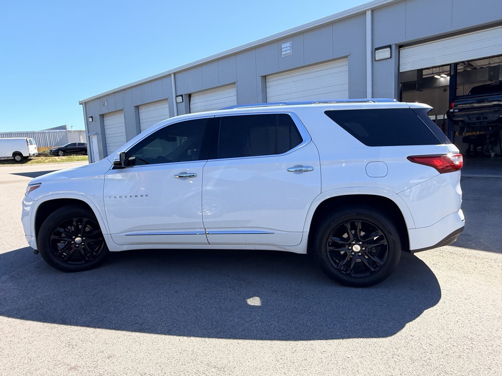 Used 2019 Chevrolet Traverse High Country w/ LPO, Floor Liner Package AWD/4WD image 9