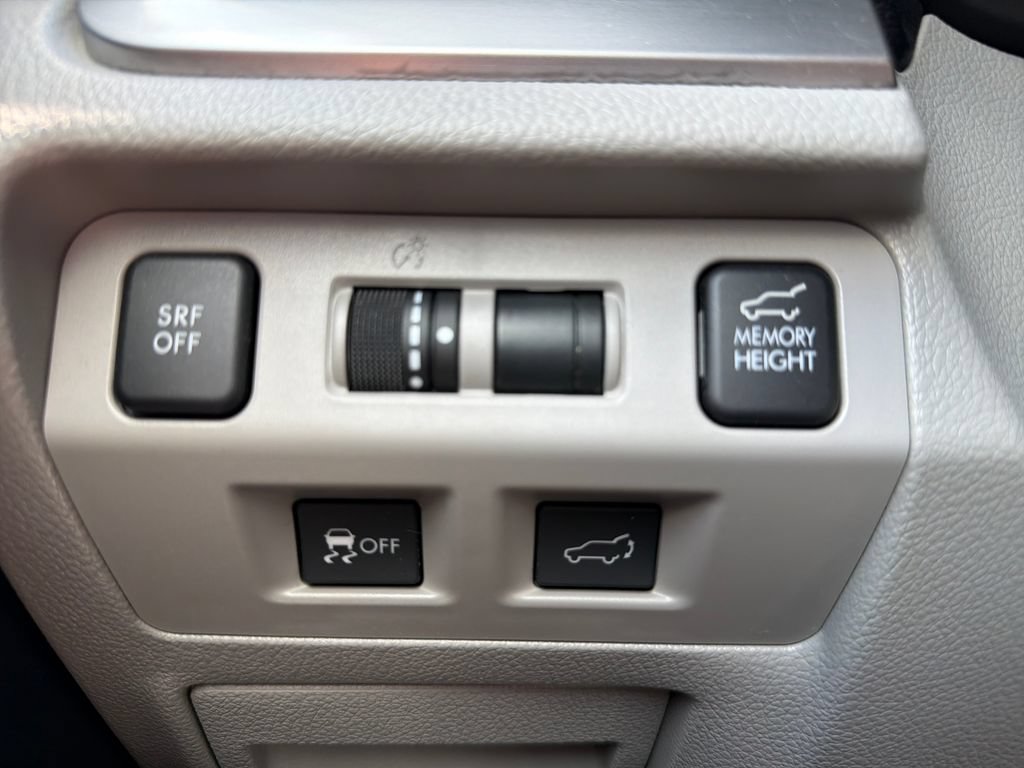 Used 2016 Subaru Forester 2.5i Touring w/ Eyesight & Navigation System AWD/4WD image 49