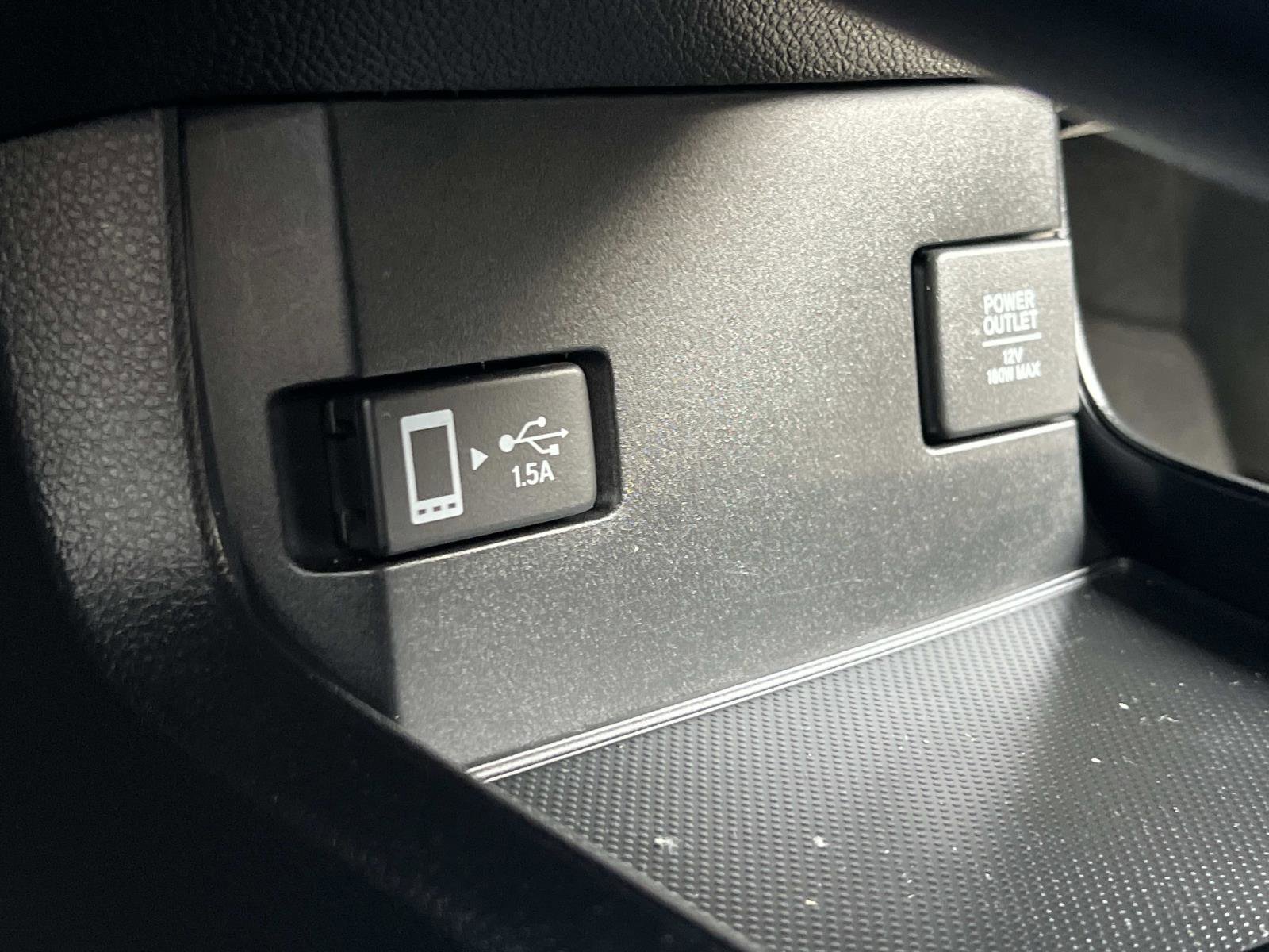 Used 2018 Honda Civic Touring image 17