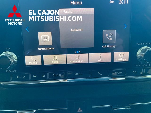 Used 2023 Mitsubishi Outlander SE image 18