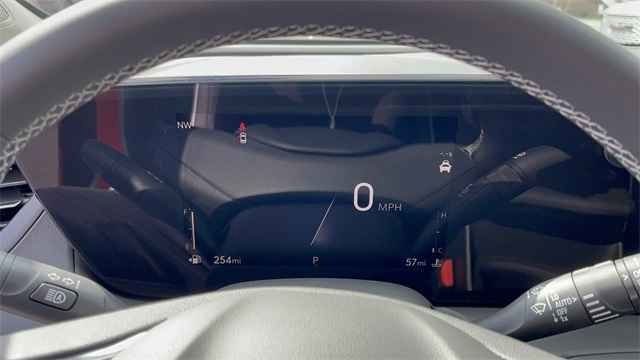 Used 2024 Buick Encore GX Avenir w/ Avenir Convenience Package image 27