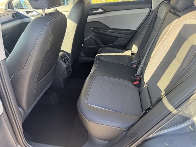 Used 2024 Volkswagen Taos SE image 14