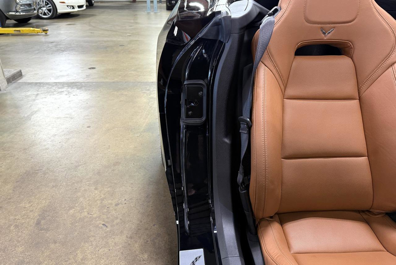 Used 2018 Chevrolet Corvette Stingray Convertible w/ 3LT Preferred Equipment Group image 79