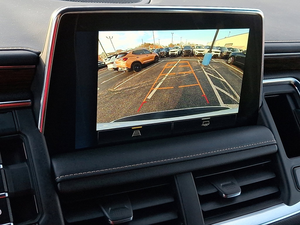 Used 2023 Chevrolet Suburban Premier image 26