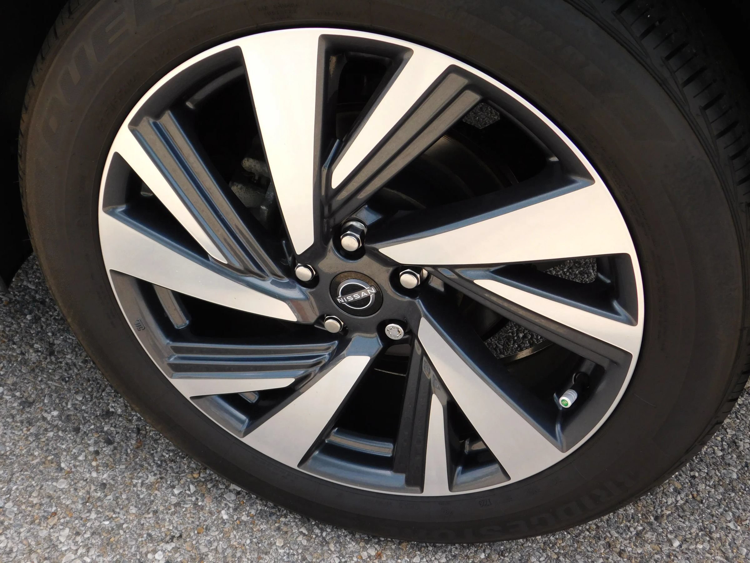 Used 2023 Nissan Murano SL FWD image 11
