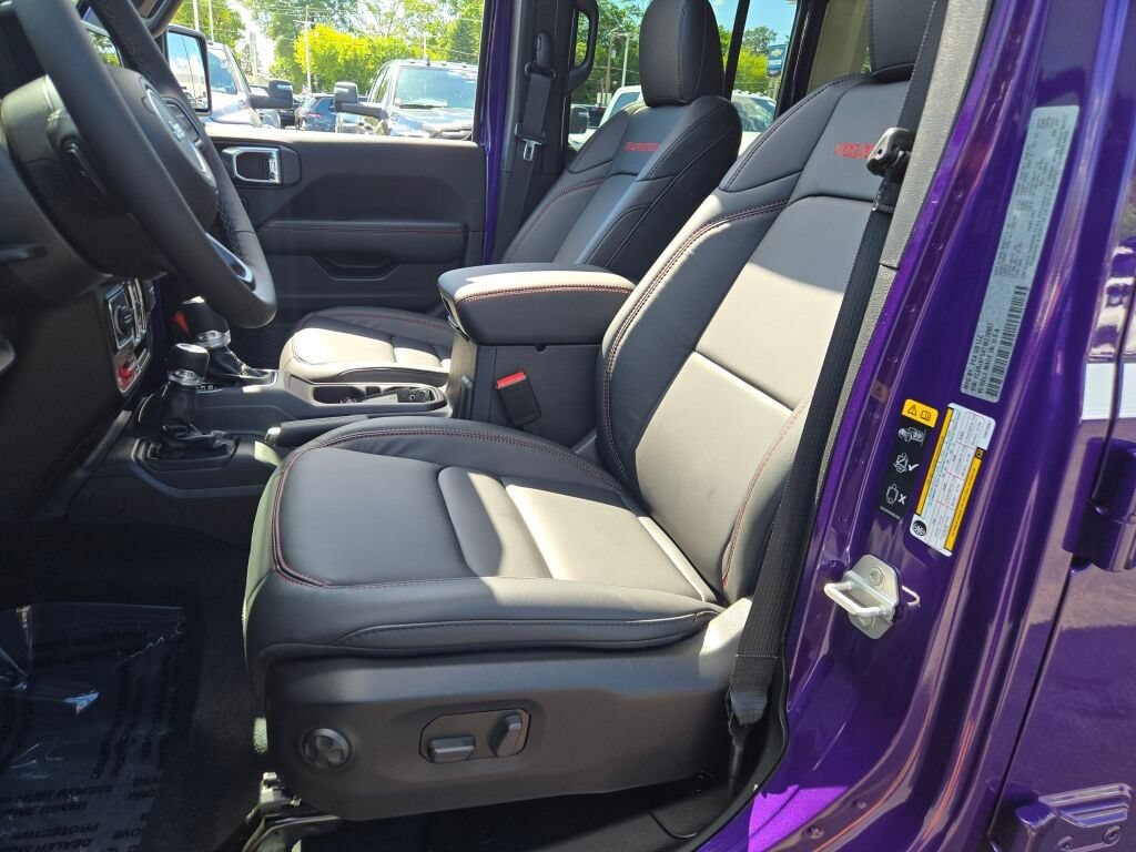 New 2026 Jeep Wrangler Unlimited Rubicon AWD/4WD image 30