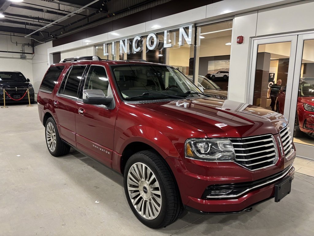 Used 2015 Lincoln Navigator 4WD w/ Equipment Group 101A Reserve