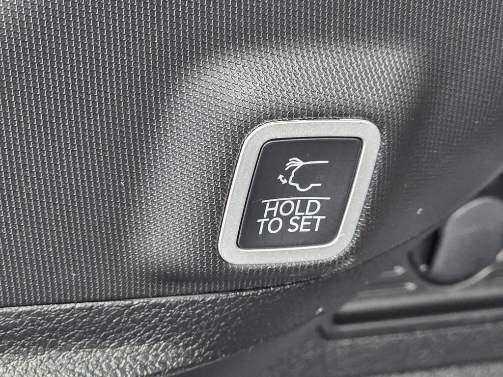 New 2026 Jeep Grand Cherokee Altitude RWD image 13