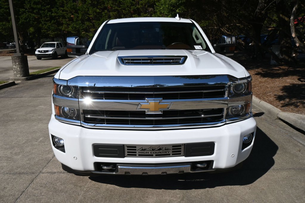 Used 2019 Chevrolet Silverado 2500 High Country w/ Duramax Plus Package AWD/4WD image 26