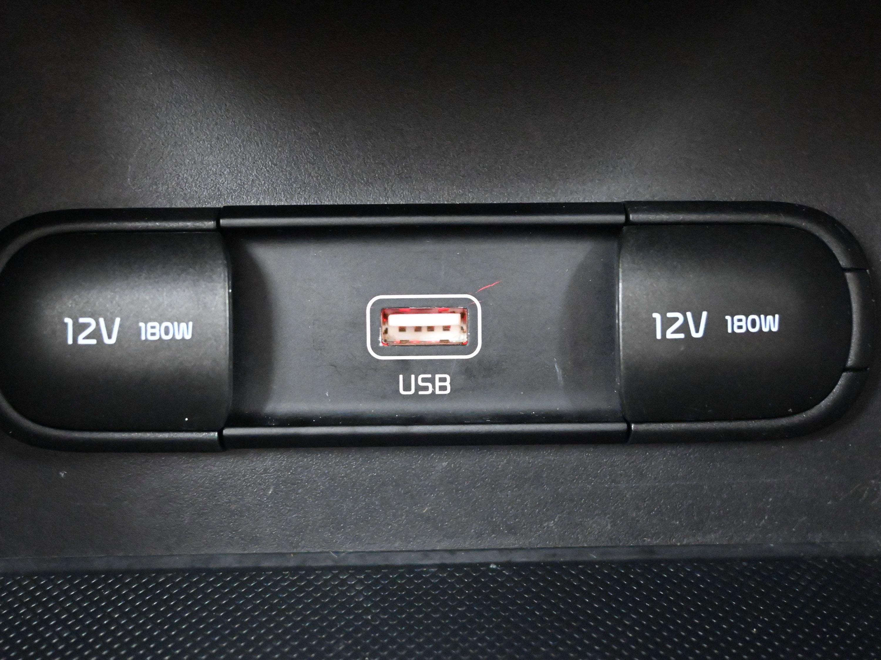 Used 2020 Kia Sportage EX FWD image 18