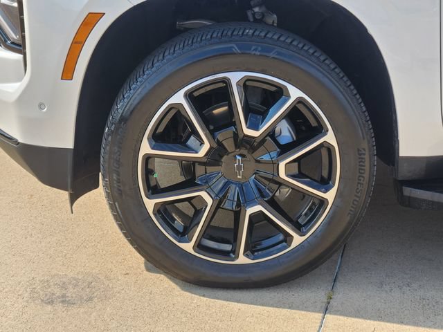 Used 2025 Chevrolet Tahoe RST w/ Comfort Package AWD/4WD image 17