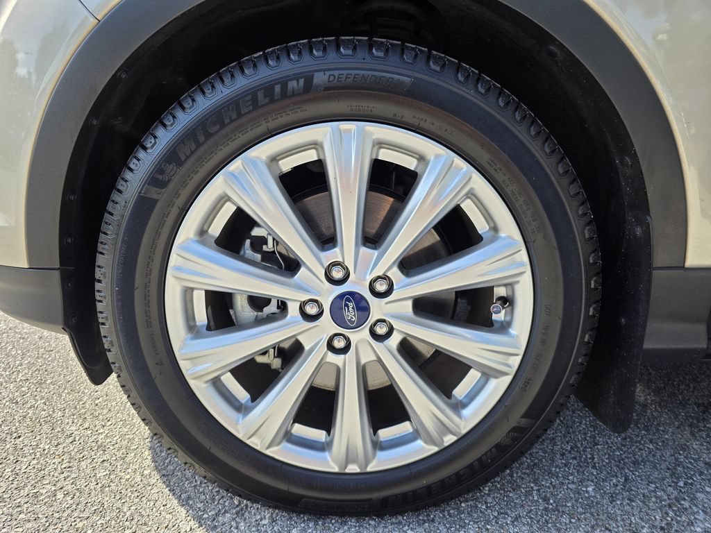 Used 2017 Ford Escape Titanium FWD image 29