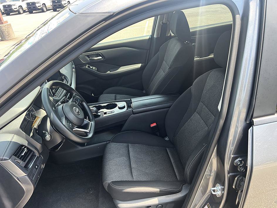 Certified 2024 Nissan Rogue SV AWD/4WD image 13