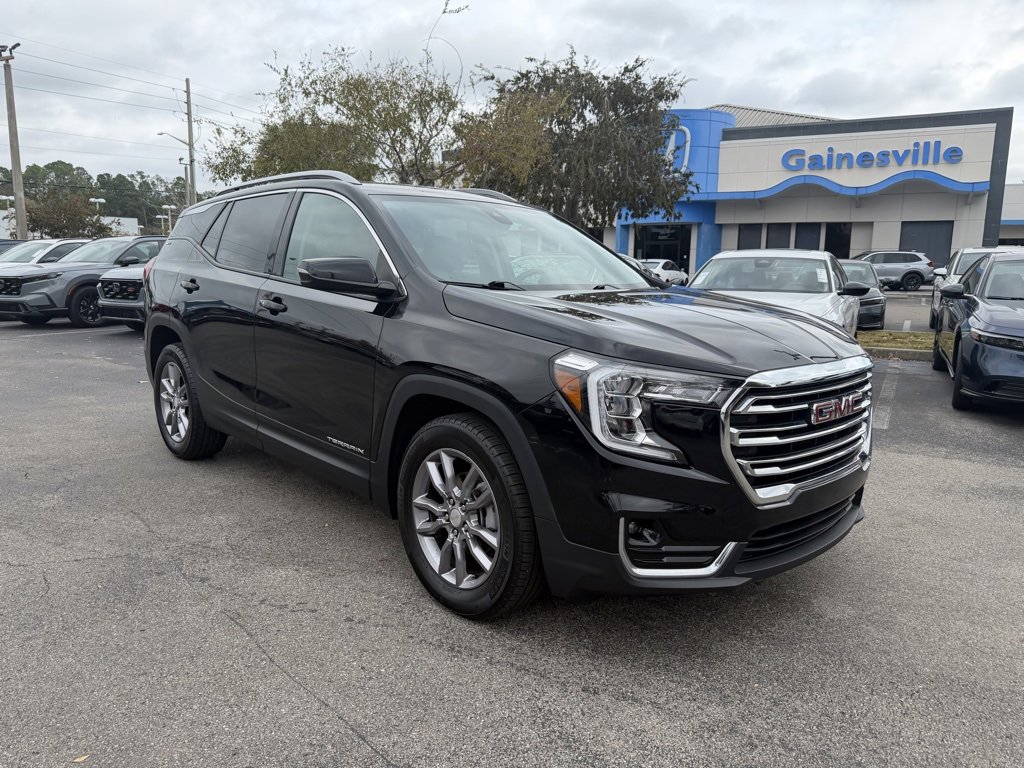 Used 2024 GMC Terrain SLT