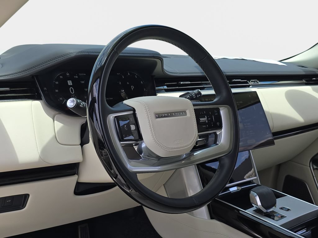 Certified 2024 Land Rover Range Rover Long Wheelbase Autobiography AWD/4WD image 18