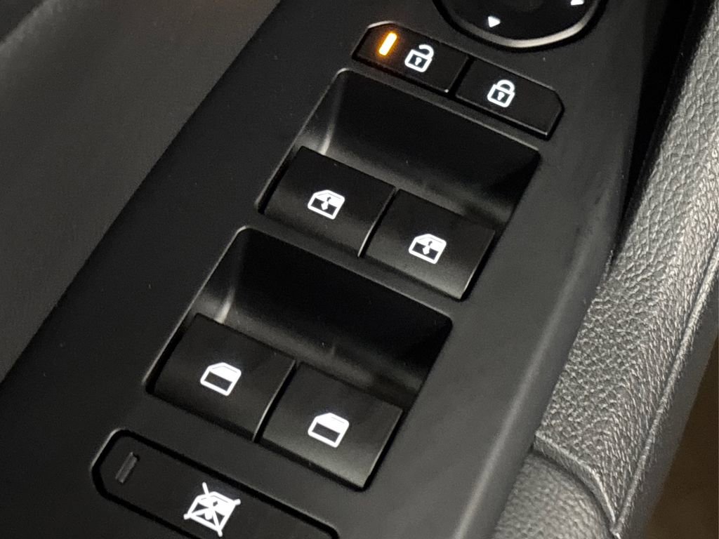 New 2026 Kia Sportage EX image 24