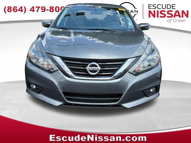 Used 2016 Nissan Altima 2.5 SR w/ LED Appearance Package FWD image 2