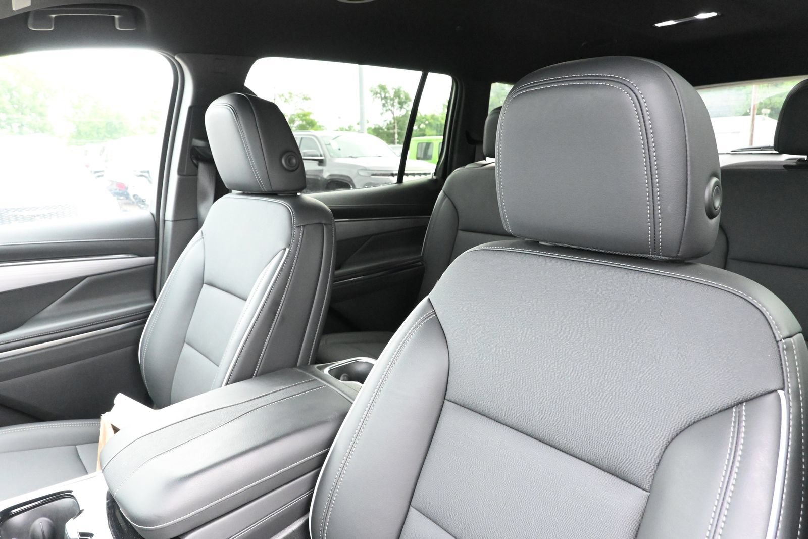Used 2026 Buick Enclave Preferred FWD image 11