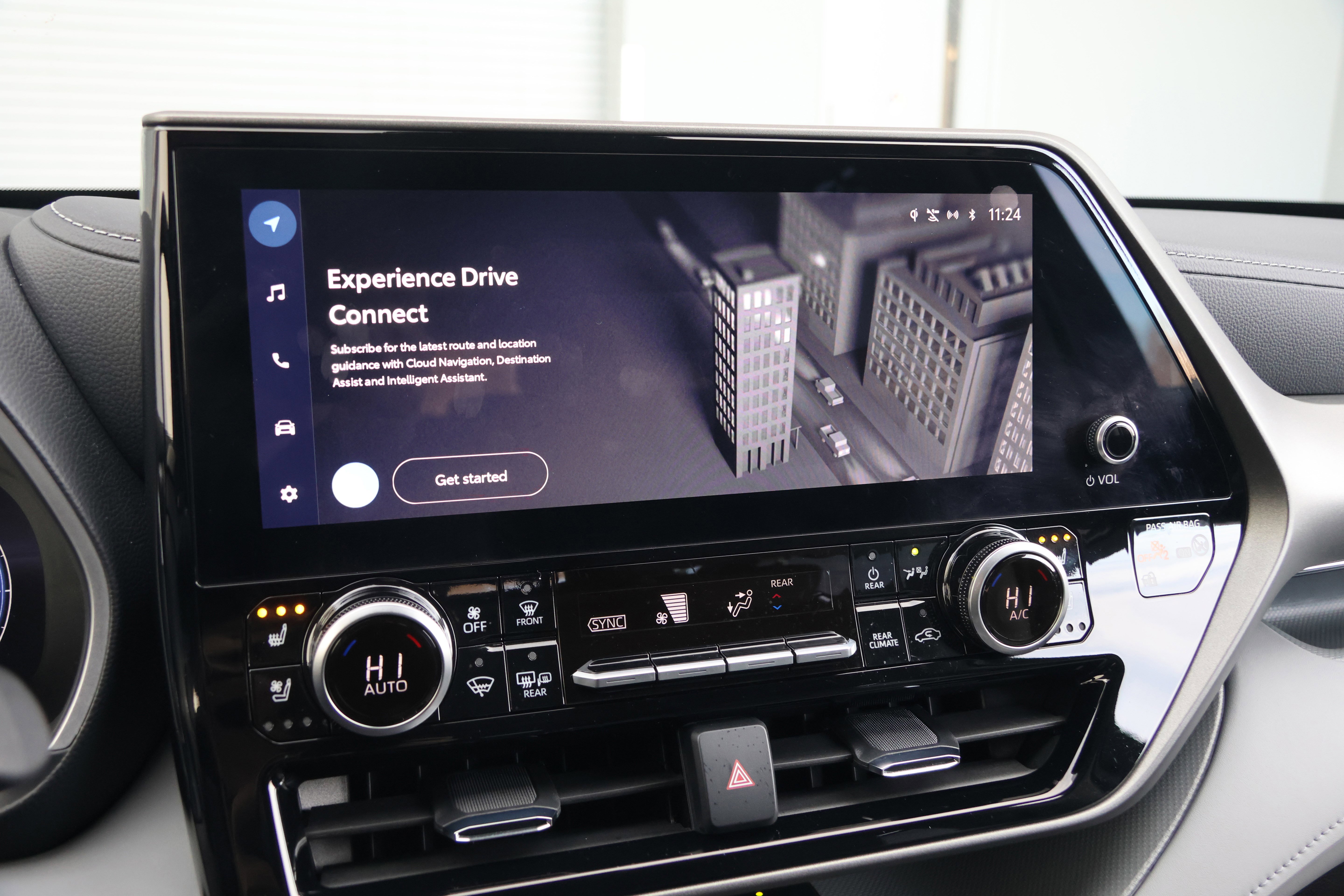 Used 2025 Toyota Highlander Limited image 23