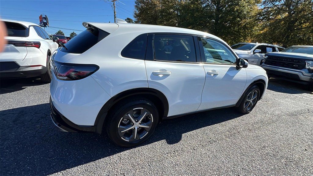Used 2023 Honda HR-V EX-L image 5