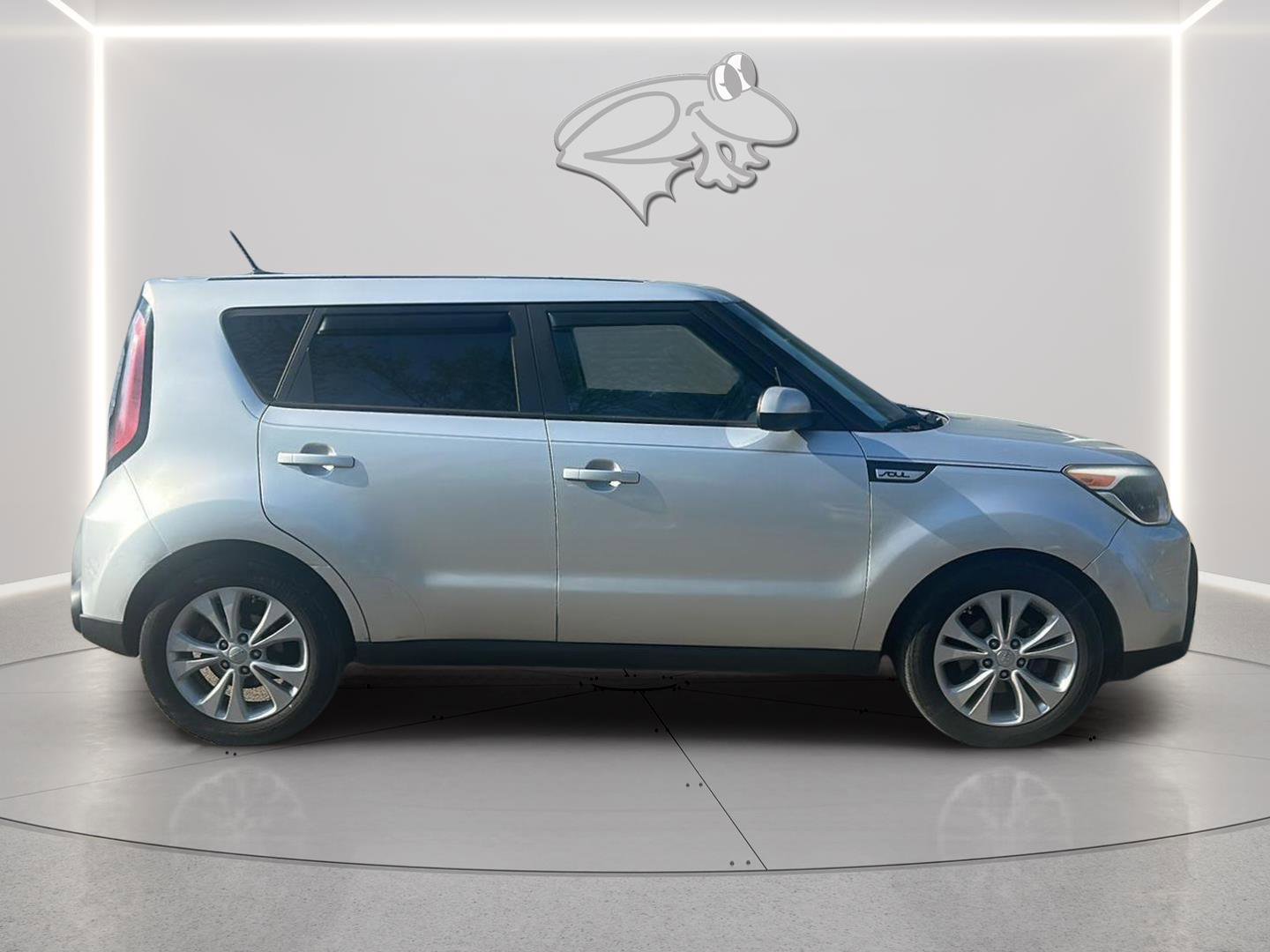 Used 2015 Kia Soul + image 6