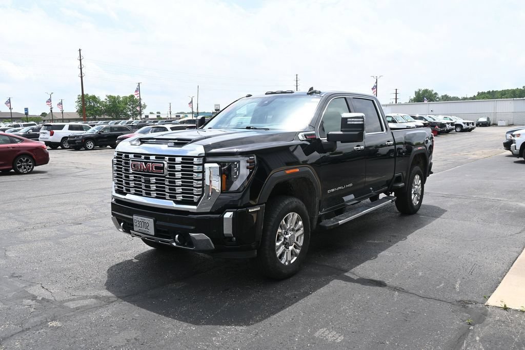 Used 2024 GMC Sierra 3500 Denali w/ Technology Package AWD/4WD image 13