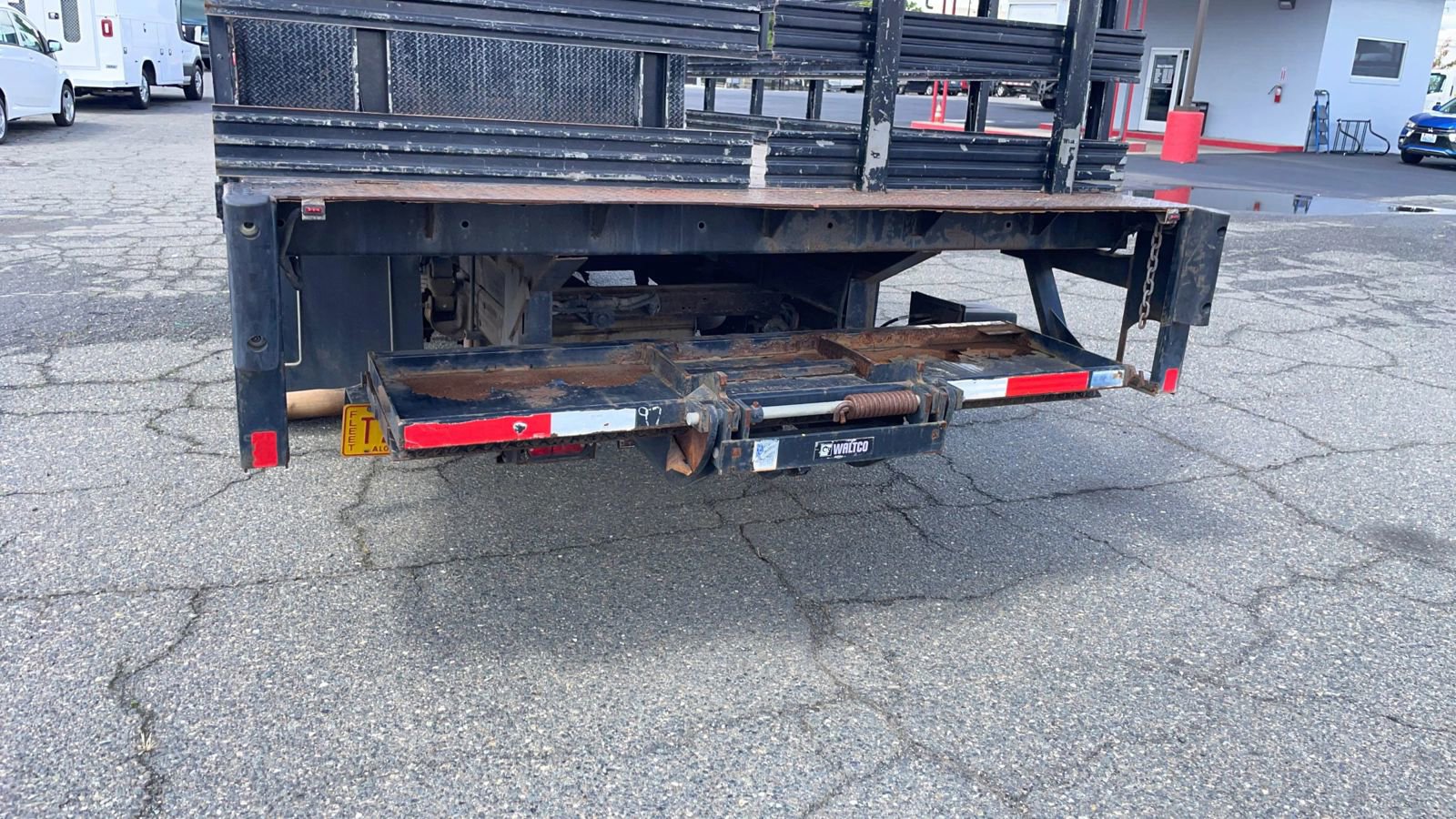 Used 2019 GMC Savana 3500 RWD image 34