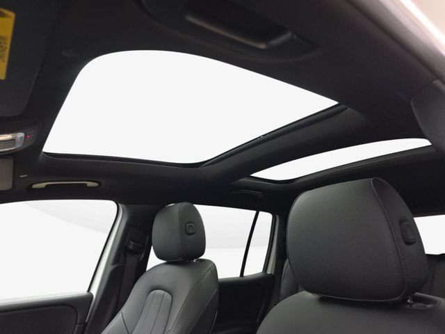 Used 2022 Mercedes-Benz GLB 250 image 29