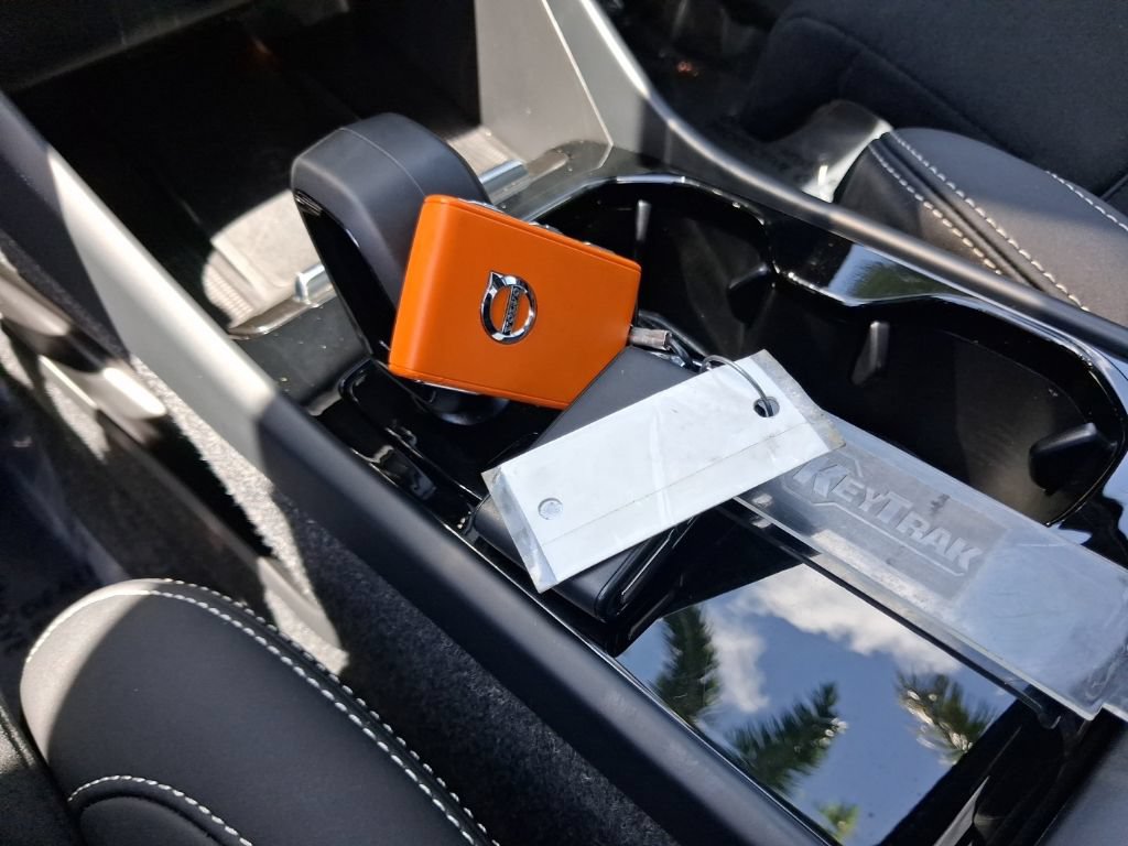 Certified 2023 Volvo XC40 Recharge Plus AWD/4WD image 24