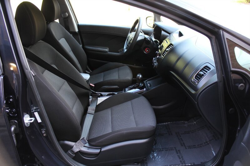 Used 2018 Kia Forte LX FWD image 18