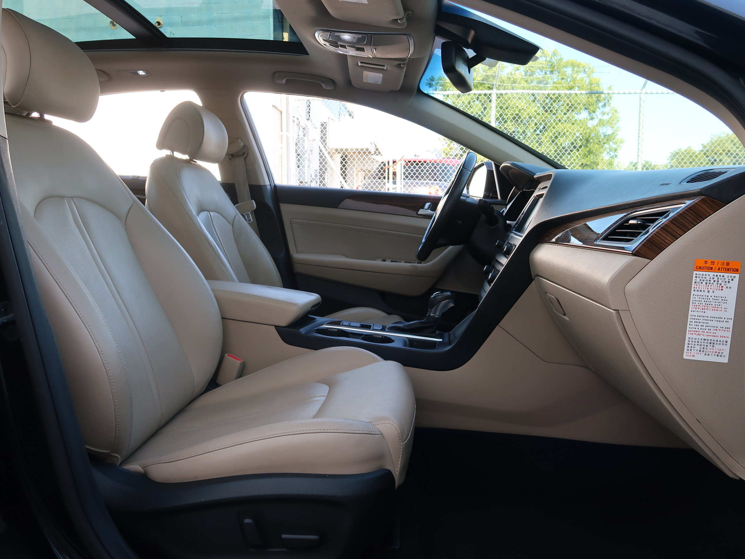 Used 2016 Hyundai Sonata Limited w/ Option Group 02 FWD image 29