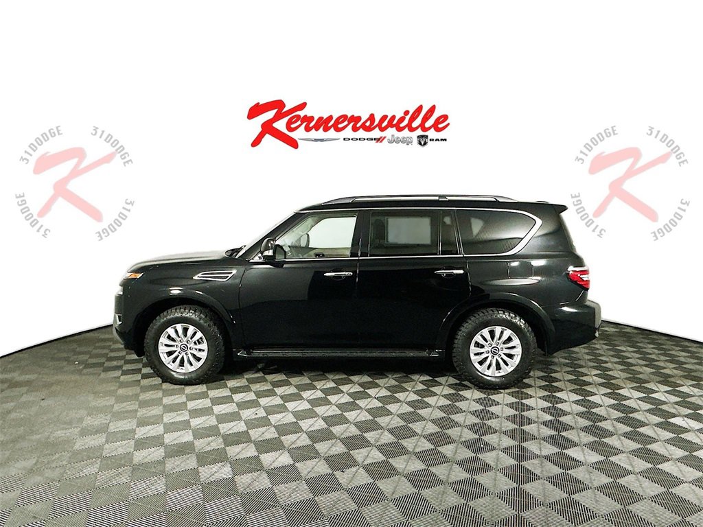 Used 2023 Nissan Armada SV image 4