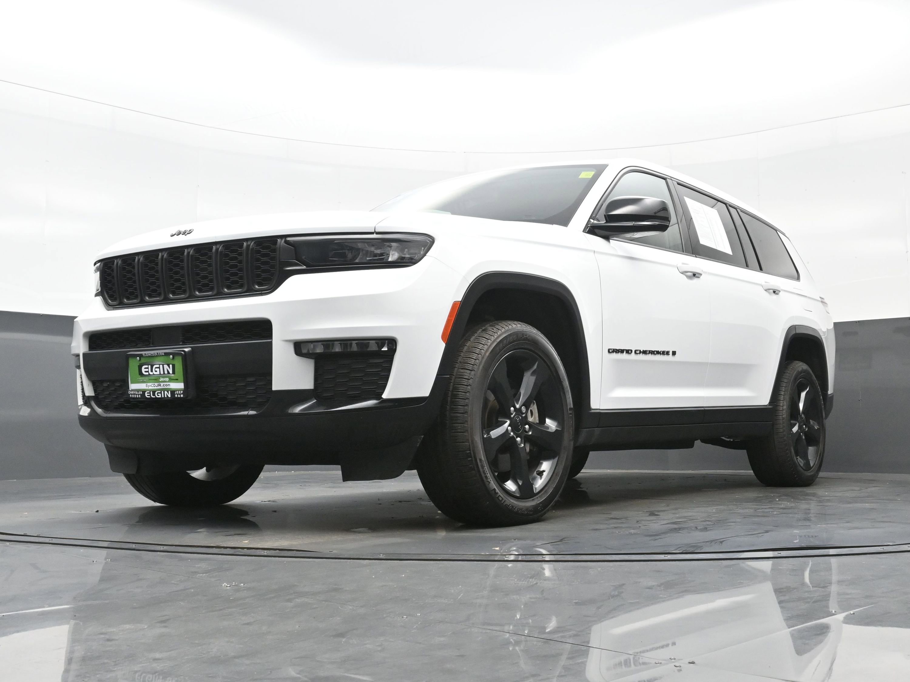 Used 2023 Jeep Grand Cherokee L Limited w/ Black Appearance Package image 29