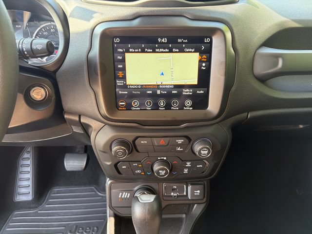 Used 2023 Jeep Renegade Latitude AWD/4WD image 21
