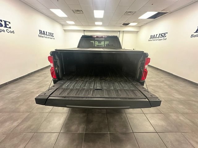 Used 2024 Chevrolet Silverado 1500 High Country w/ Technology Package AWD/4WD image 8