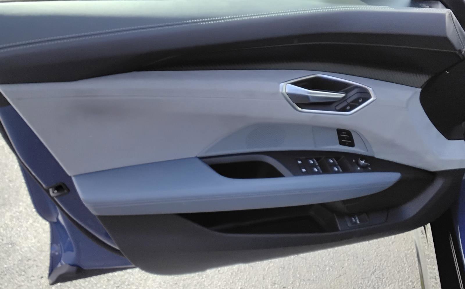 Used 2022 Audi e-tron GT Premium Plus w/ Performance Package image 15