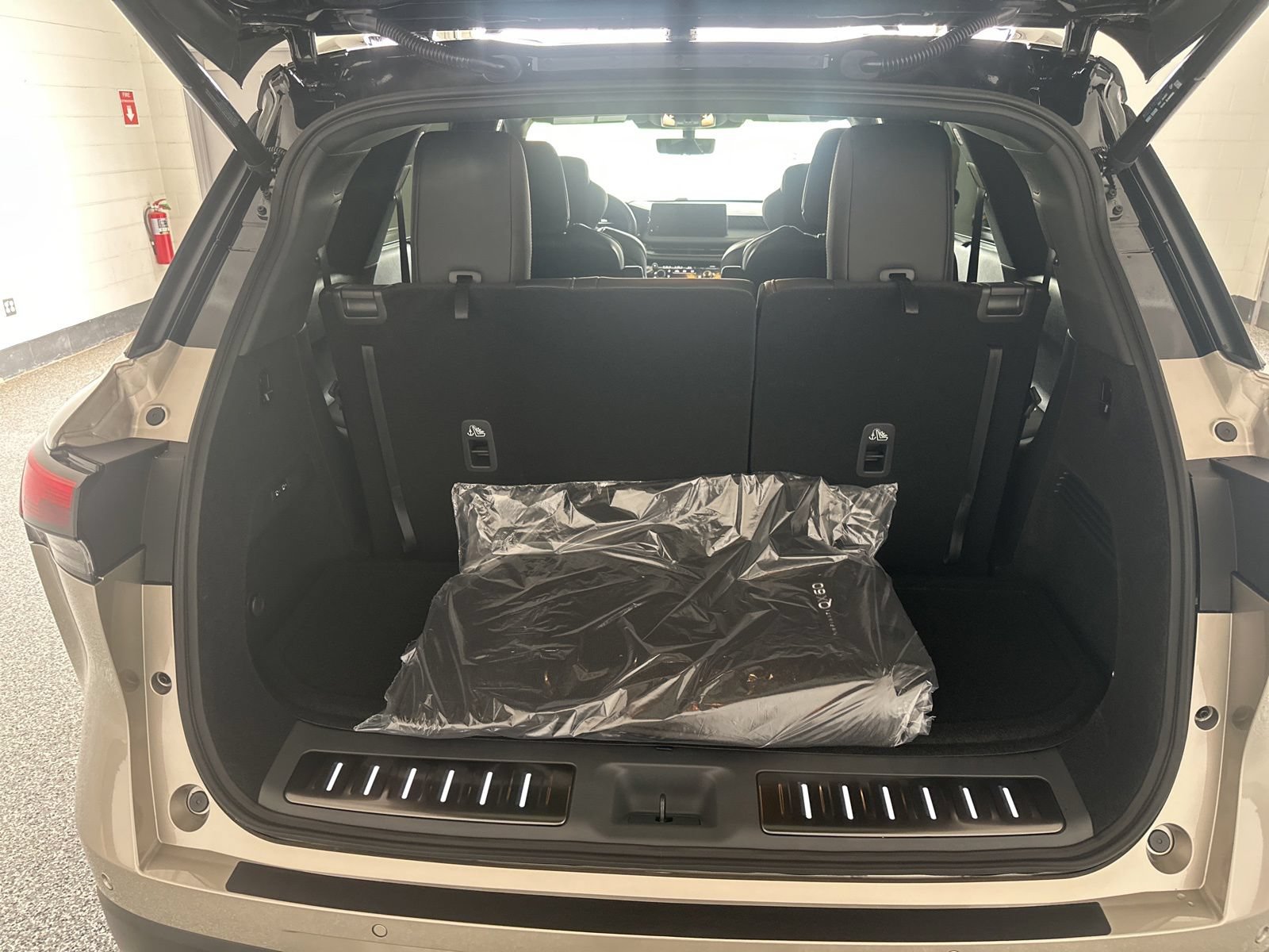 New 2027 INFINITI QX60 Autograph w/ Dark Cargo Package AWD/4WD image 11