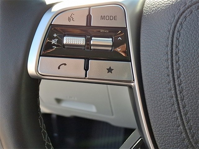 Used 2025 Kia Telluride EX w/ EX Captain's Chair Package image 18