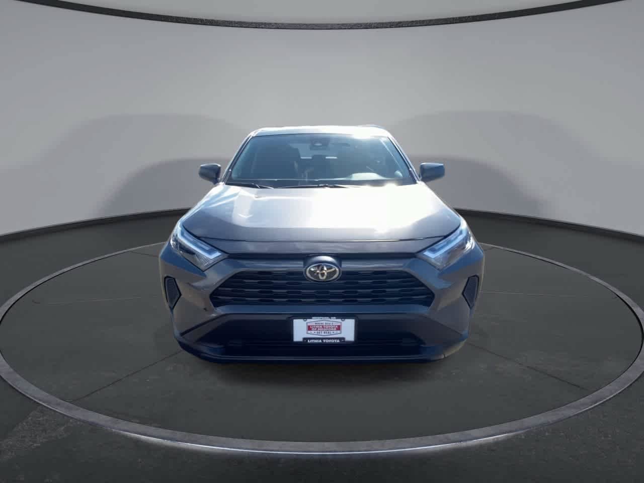Certified 2025 Toyota RAV4 LE AWD/4WD image 4