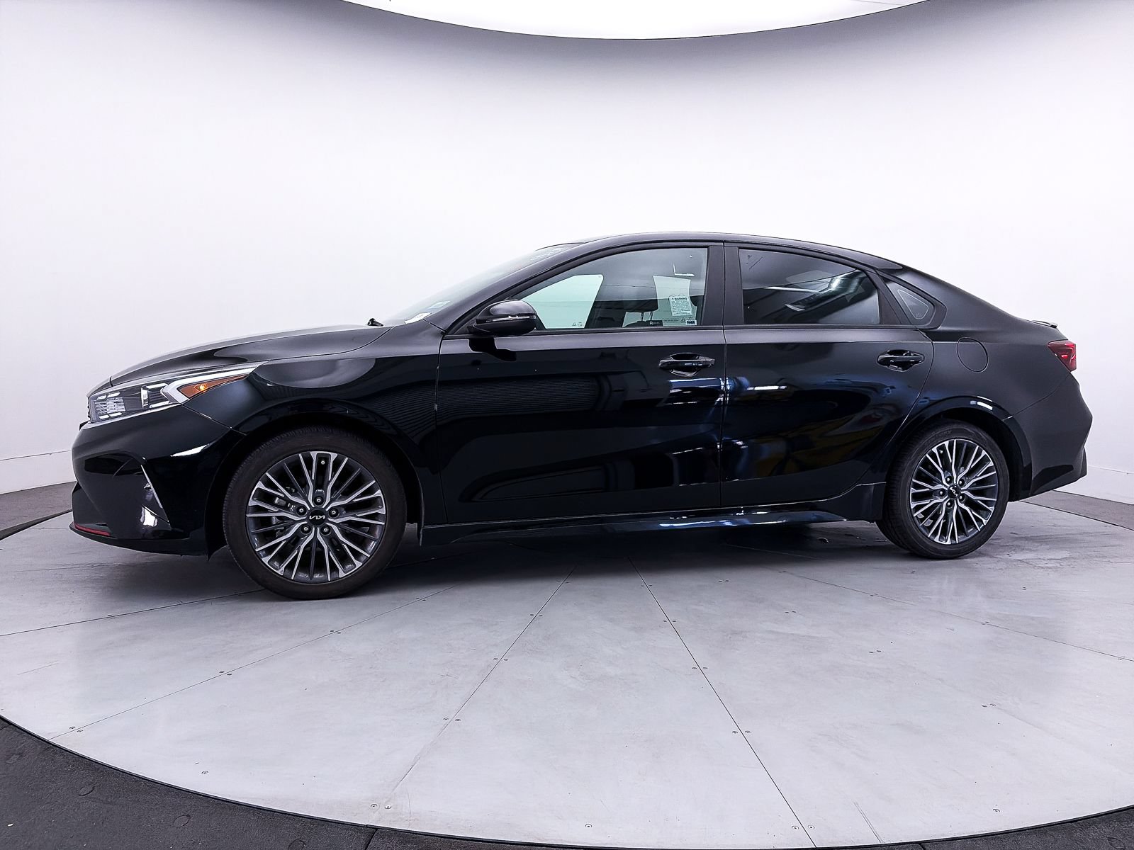 Certified 2024 Kia Forte GT-Line FWD image 36